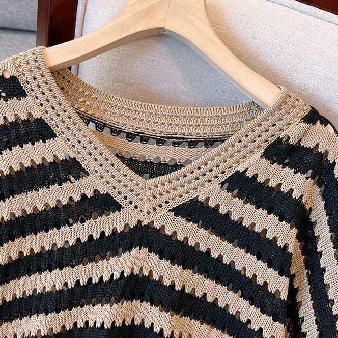 休閒顯瘦條紋氣質設計感針織連身裙-HaloBless