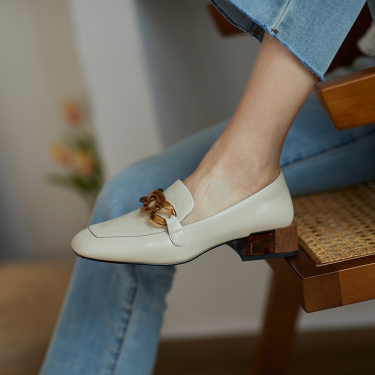 休閒金屬扣方頭低跟單鞋