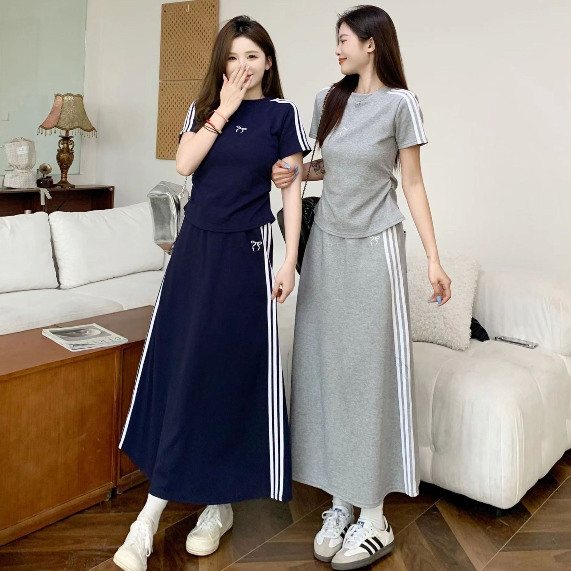 【套裝】慵懶風休閒時尚短袖t恤高腰A字裙運動風兩件套裝-HaloBless