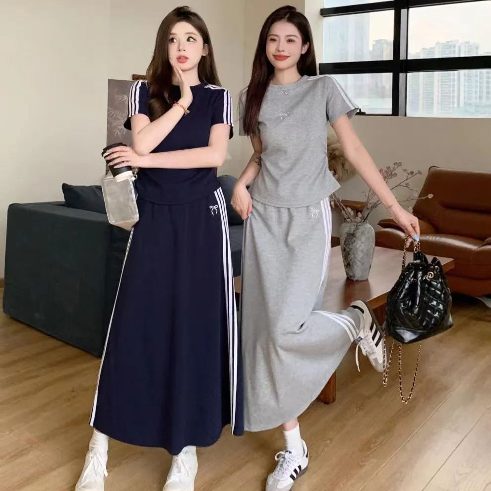 【套裝】慵懶風休閒時尚短袖t恤高腰A字裙運動風兩件套裝-HaloBless