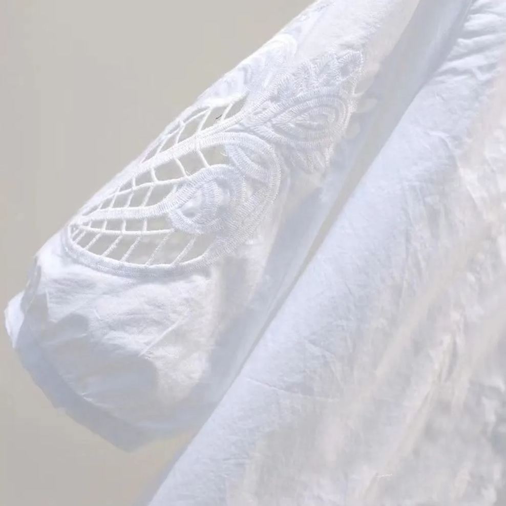 鏤空繡花設計感圓領寬鬆五分袖純棉襯衫-HaloBless