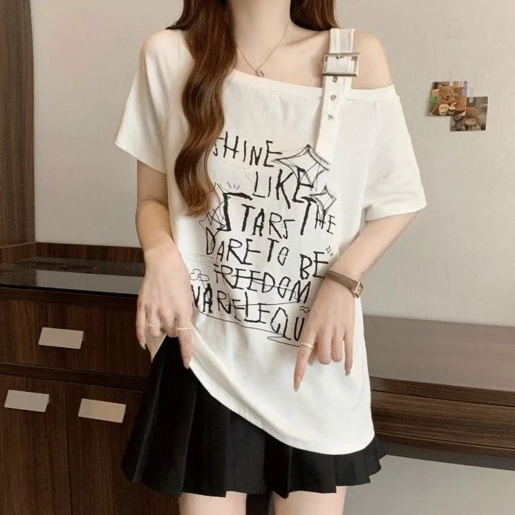 露肩設計韓版字母塗鴉印花斜肩短袖T恤