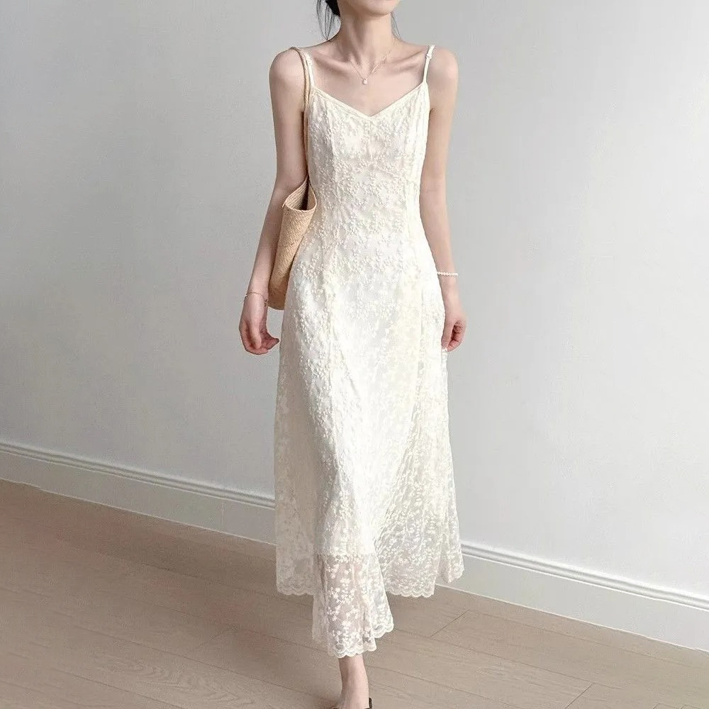 法式氣質溫柔蕾絲刺繡碎花顯瘦百搭吊帶洋裝