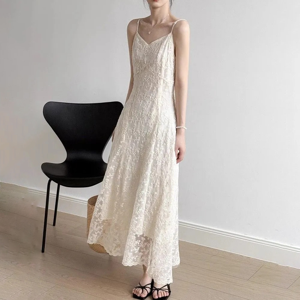 法式氣質溫柔蕾絲刺繡碎花顯瘦百搭吊帶洋裝