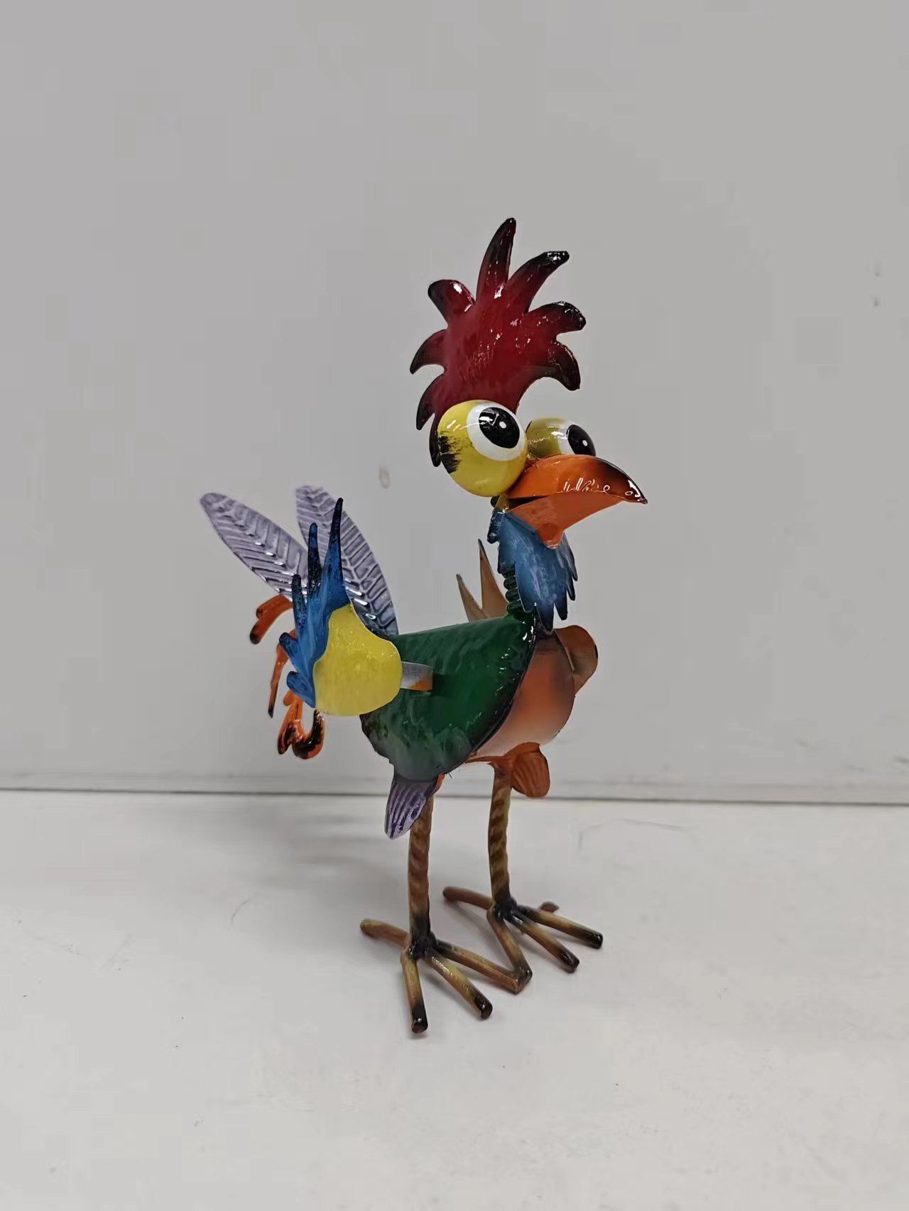 Funny garden rooster statue🐓