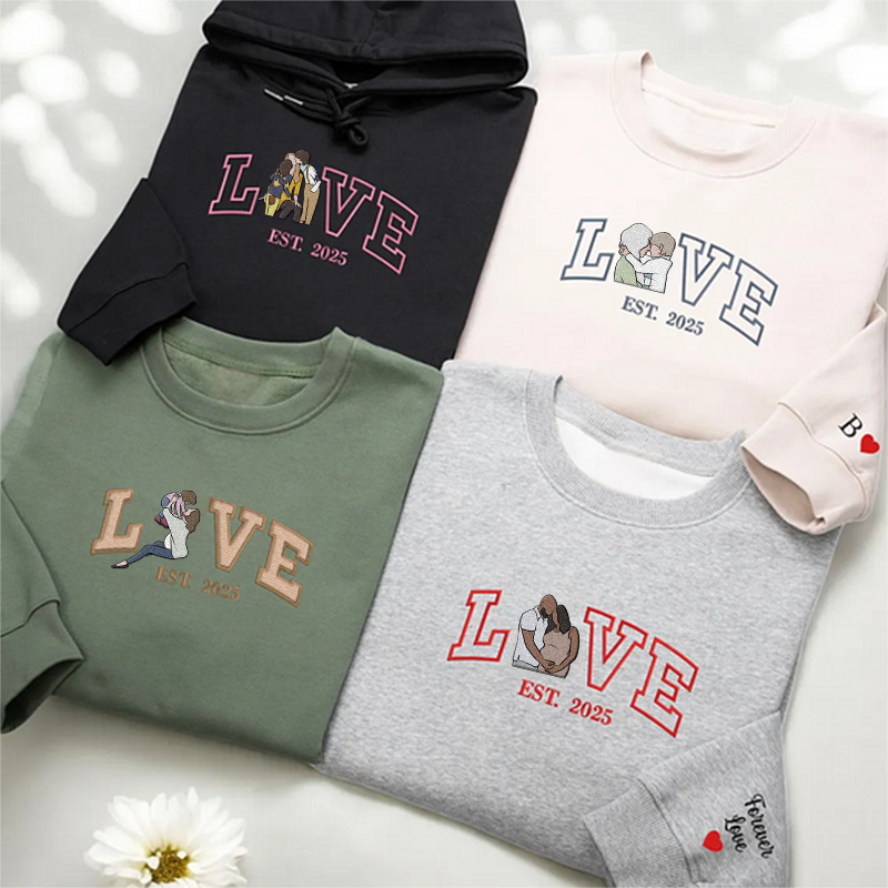 Cusformom Personalized Embroidered Photo Mom LOVE Est Year Crewneck/Hoodie/T-shirt
