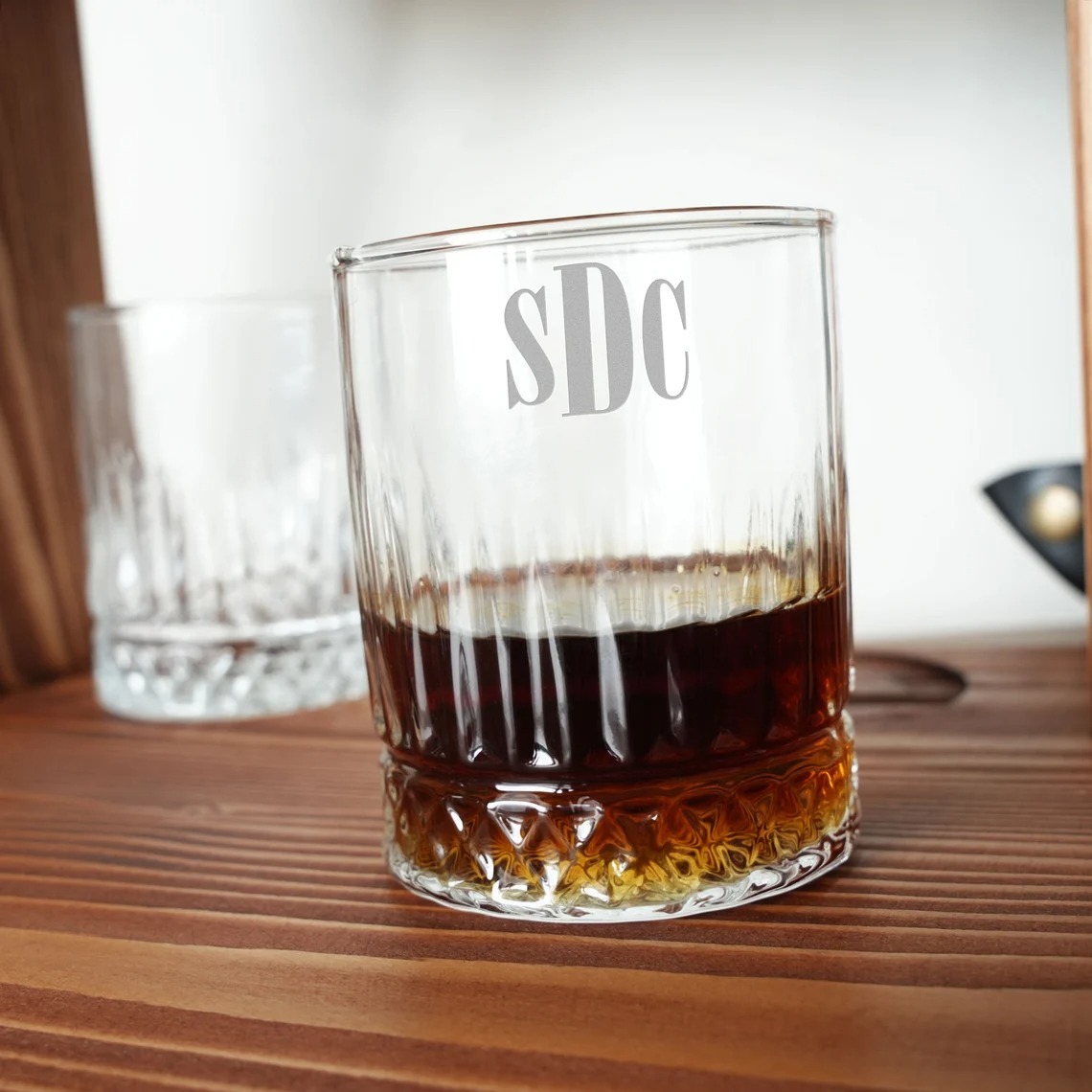 Wooden Whiskey Decanter Personalized Liquor Dispenser with Glasses, Wedding Gift, Engagement Gift, Housewarming Gift, Anniversary Gift Idea