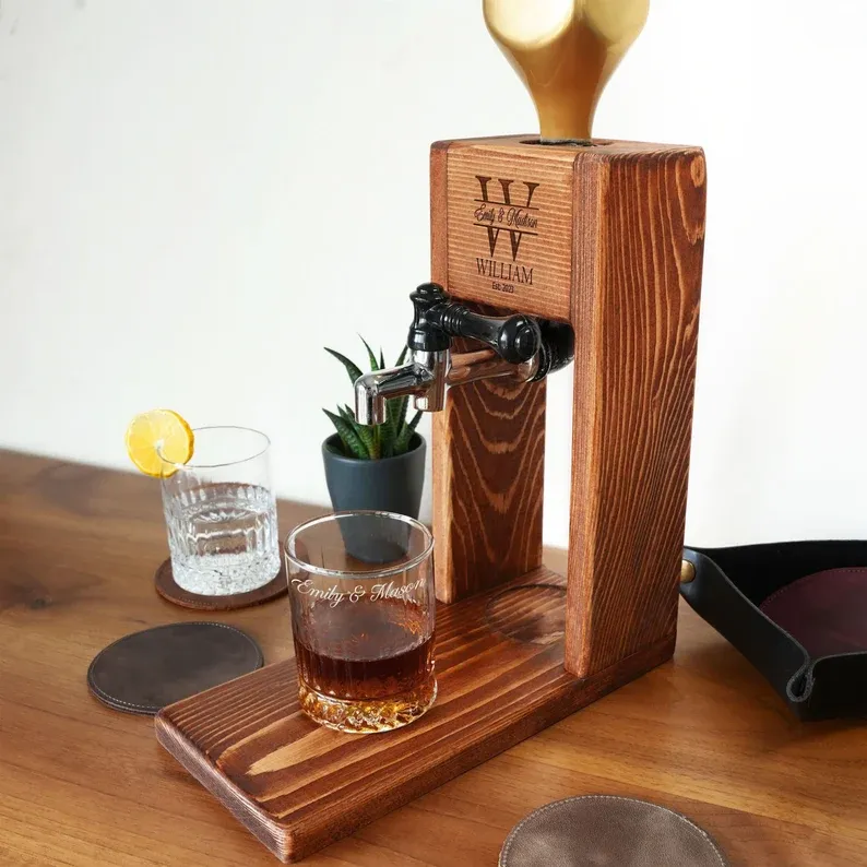 Wooden Whiskey Decanter Personalized Liquor Dispenser with Glasses, Wedding Gift, Engagement Gift, Housewarming Gift, Anniversary Gift Idea