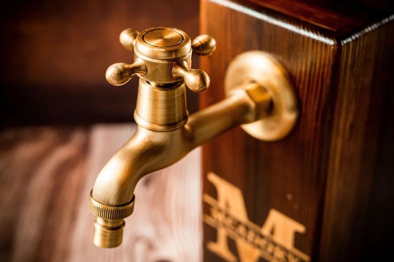 Personalized Wooden Whiskey Dispenser, Engraved Liquor Dispenser, Bar, Home Bar, Pub and Pub Shed, Wine, Vodka, Bourbon, Wood Drink Fountain