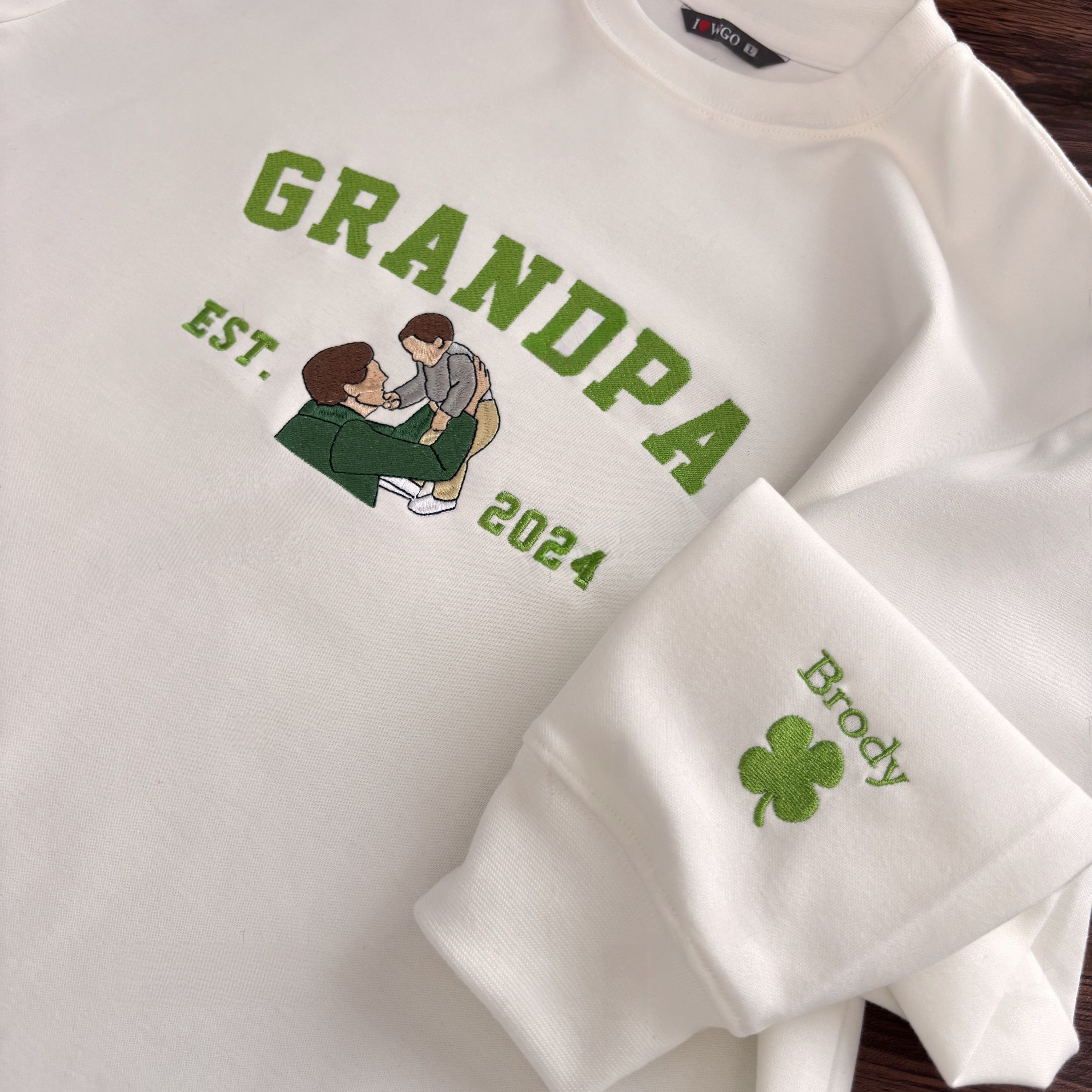 Custom Embroidered Sweatshirt with Photo – Personalized Dad Mama Shirt, Family Name Sweater,Custom Parent Photo Shirt, Est. Year Sweater