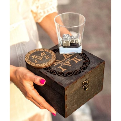 Custom Whiskey Glasses With Whiskey Stones For Whiskey Lovers