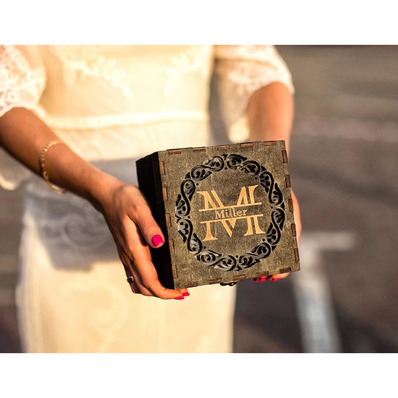 Custom Whiskey Glasses With Whiskey Stones For Whiskey Lovers