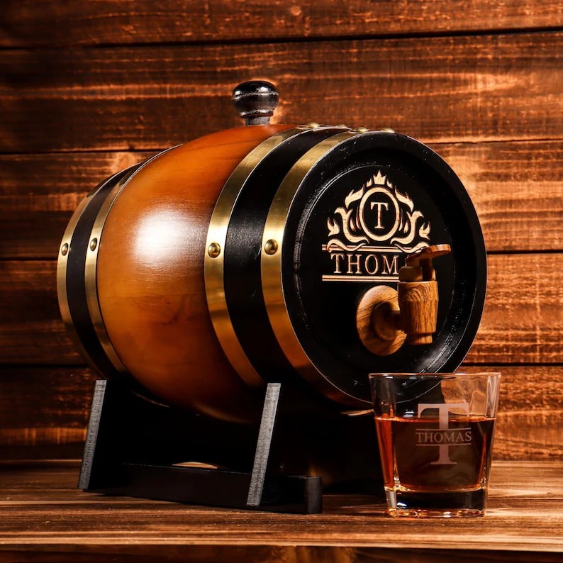 Personalized Engraved 3L Mini Wood Whiskey Barrel - Wedding & Groomsmen Gift for Him