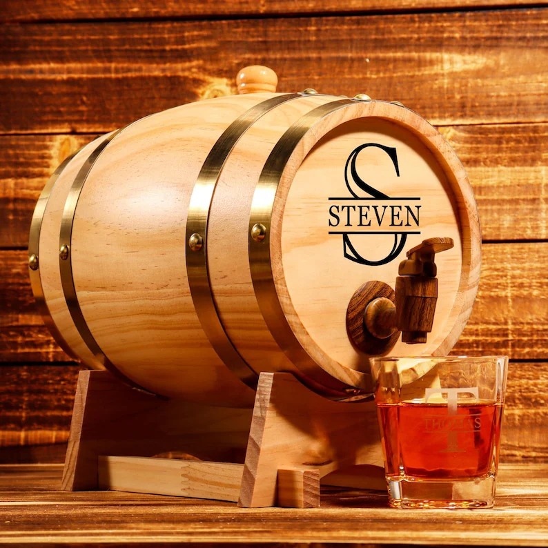 Personalized Engraved 3L Mini Wood Whiskey Barrel - Wedding & Groomsmen Gift for Him