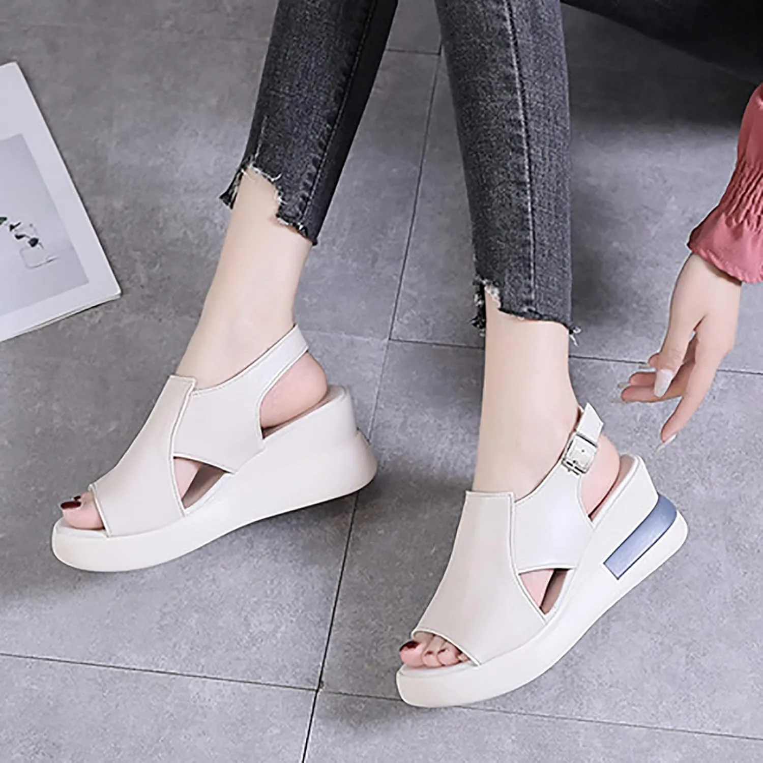 ✨Women's Summer Fashion Waterproof Platform High-Heeled Sandals