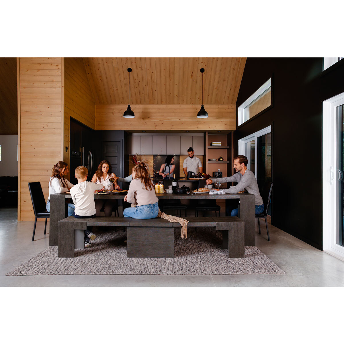 Transfothtrmer Extending Dining Table