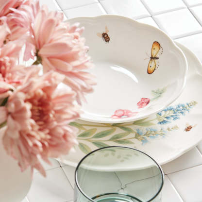 Lenthtox Butterfly Meadow 28-Piece Dinnerware Set