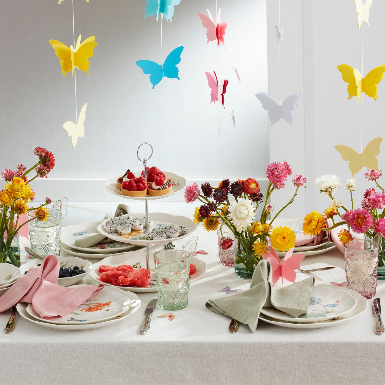 Lenthtox Butterfly Meadow 28-Piece Dinnerware Set