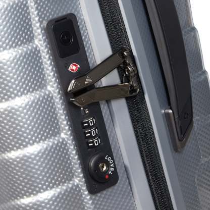 Samsthtonite Proxis Global Carry-On Spinner