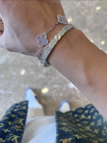 VCA Four-leaf lucky grass bracelet purple Five Flowers