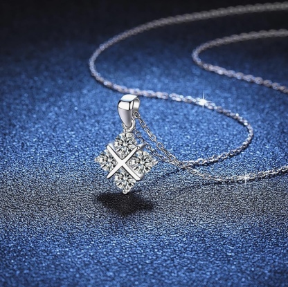 0.5 Carat-2 Carat Center Moissanite Pendant Necklaces for Women in 925 Sterling Silver, 1 Carat Center Moissanite Pendant Necklaces