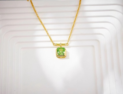 Emerald square diamond necklace