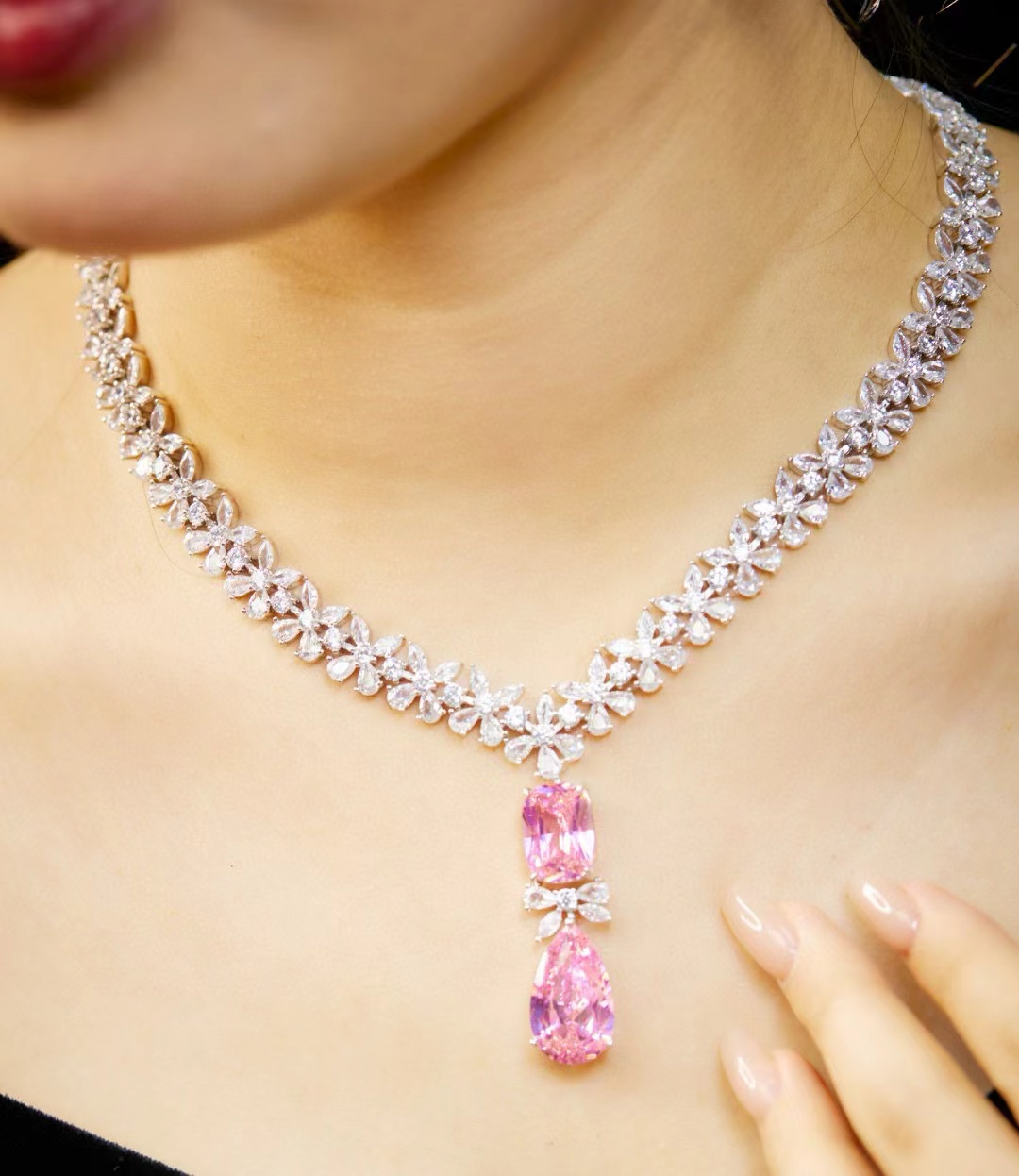 European and American jewelry with both visual and evening wear necklaces