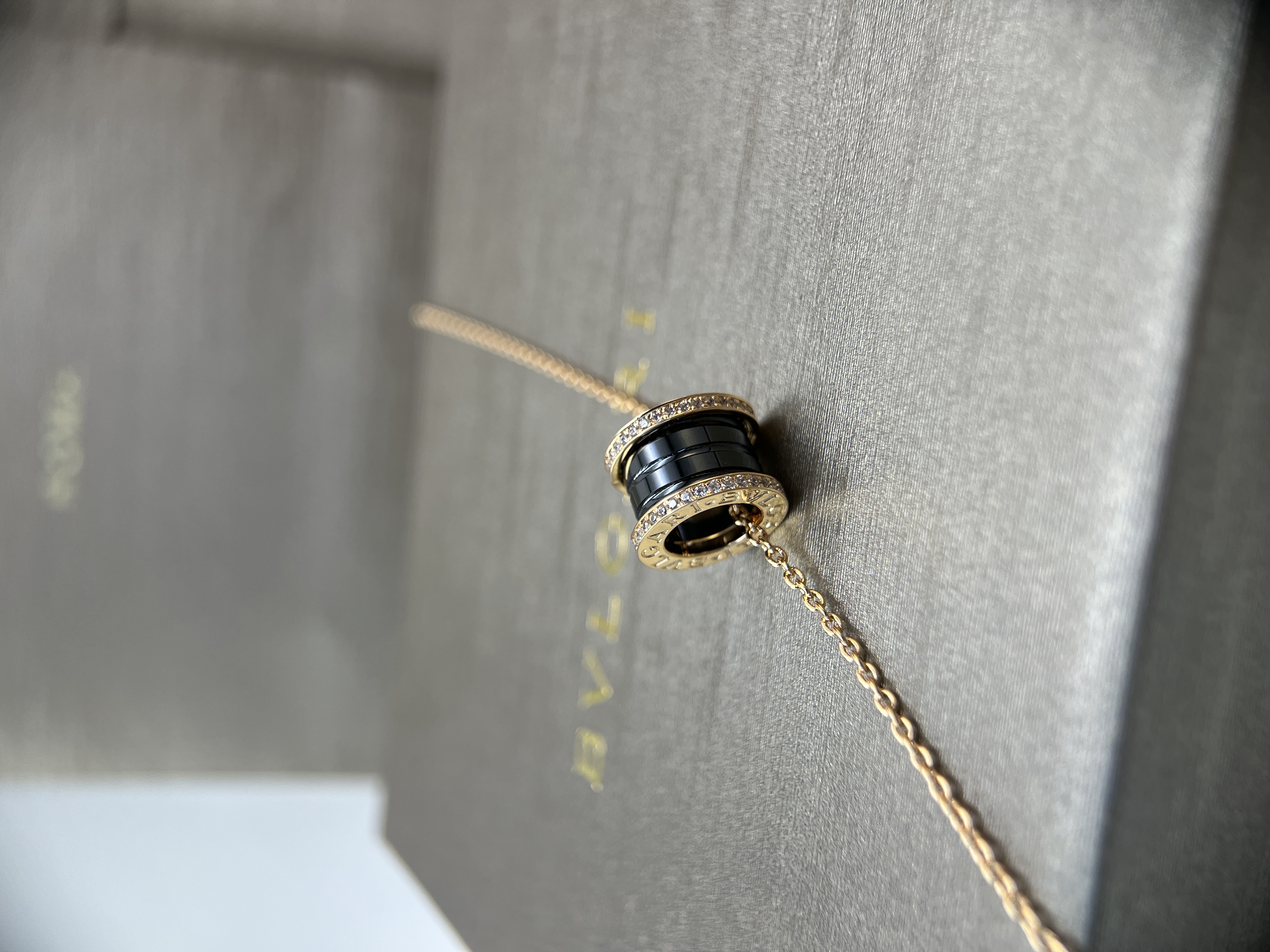 BIG BRAND NECKLACES JEWELRY