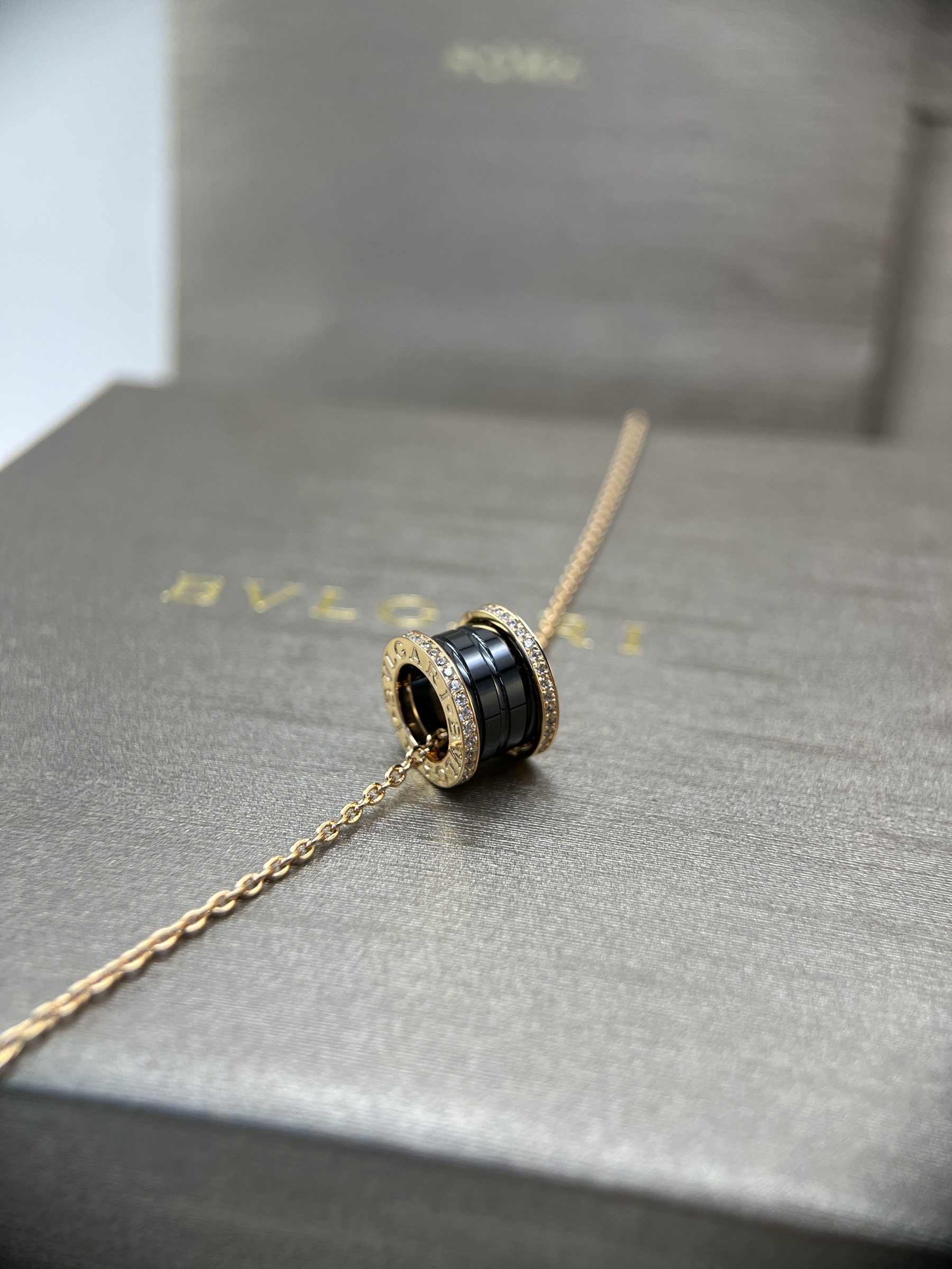 BIG BRAND NECKLACES JEWELRY