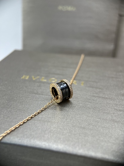 BIG BRAND NECKLACES JEWELRY