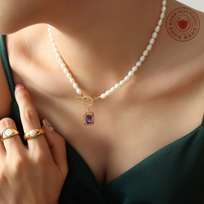 Fashionable and Colorless Freshwater Pearl Collar Chain Set with Zircon Pendant, Titanium Steel Plated 18K Gold OT Buckle Necklace