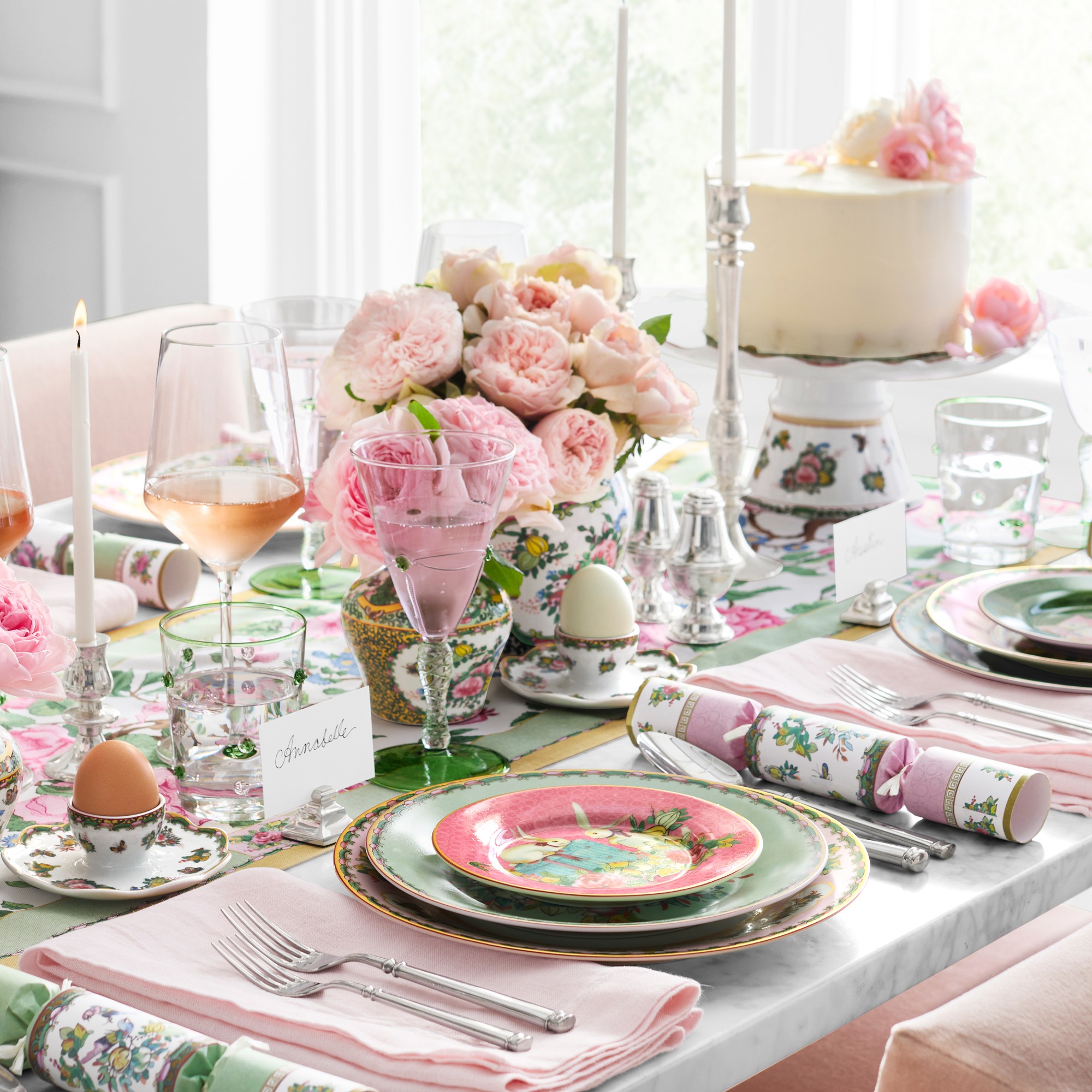 Famille Rose Bunny Appetitzer Plates, Set of 4