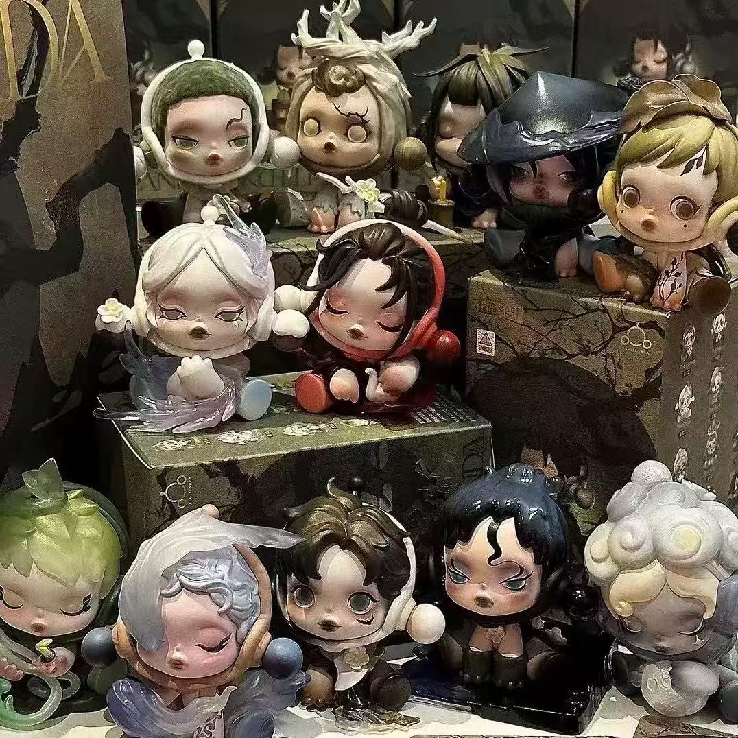 Blind Box  Skullpanda Sanrio Cappybara Winnie Mixed Figurine Open Choose Coloer Win Prizes in Livestream