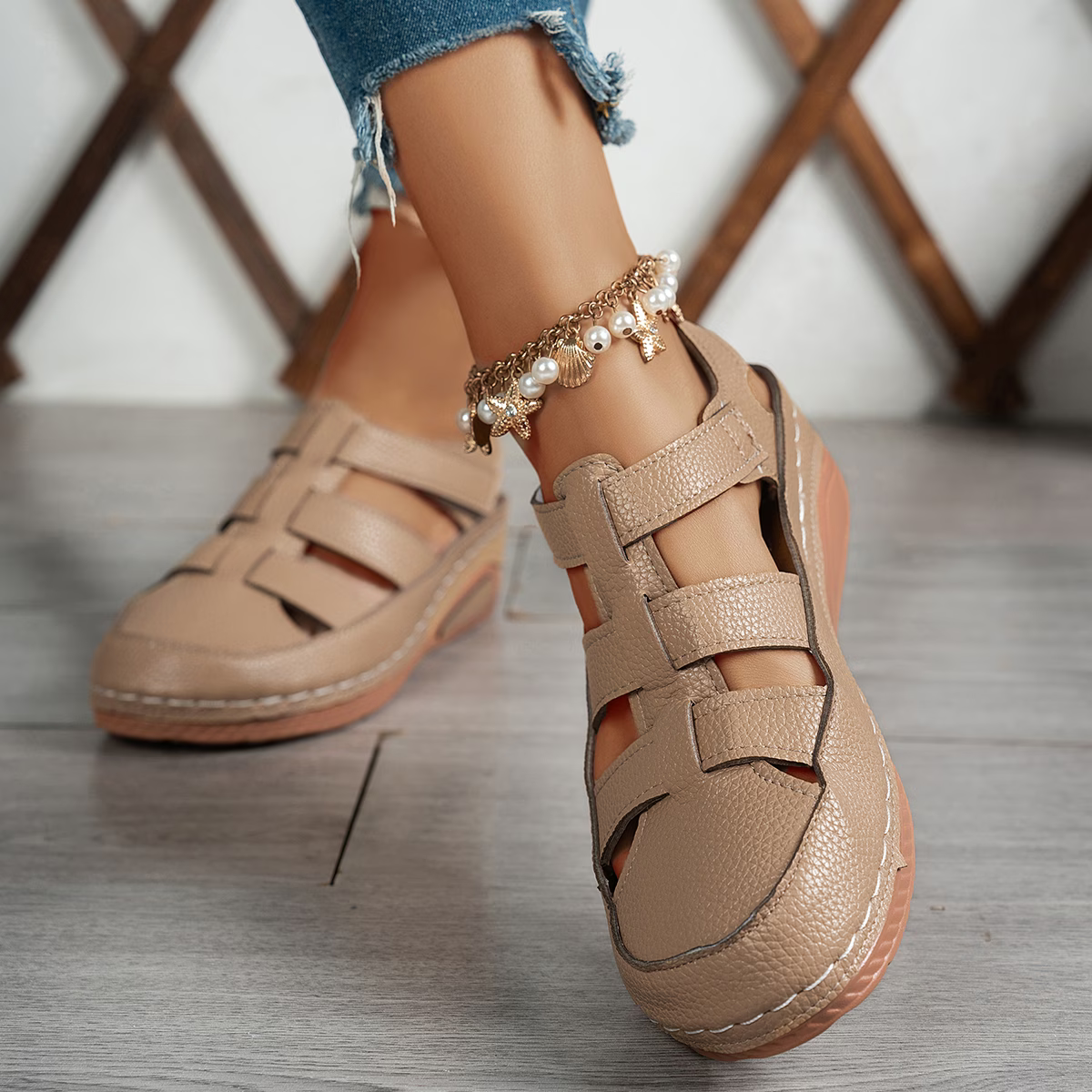 Women's Fashion Comfortable Hollow Breathable Adjustable Hook-And-Loop Wedge Sandals Outdoor Shoes