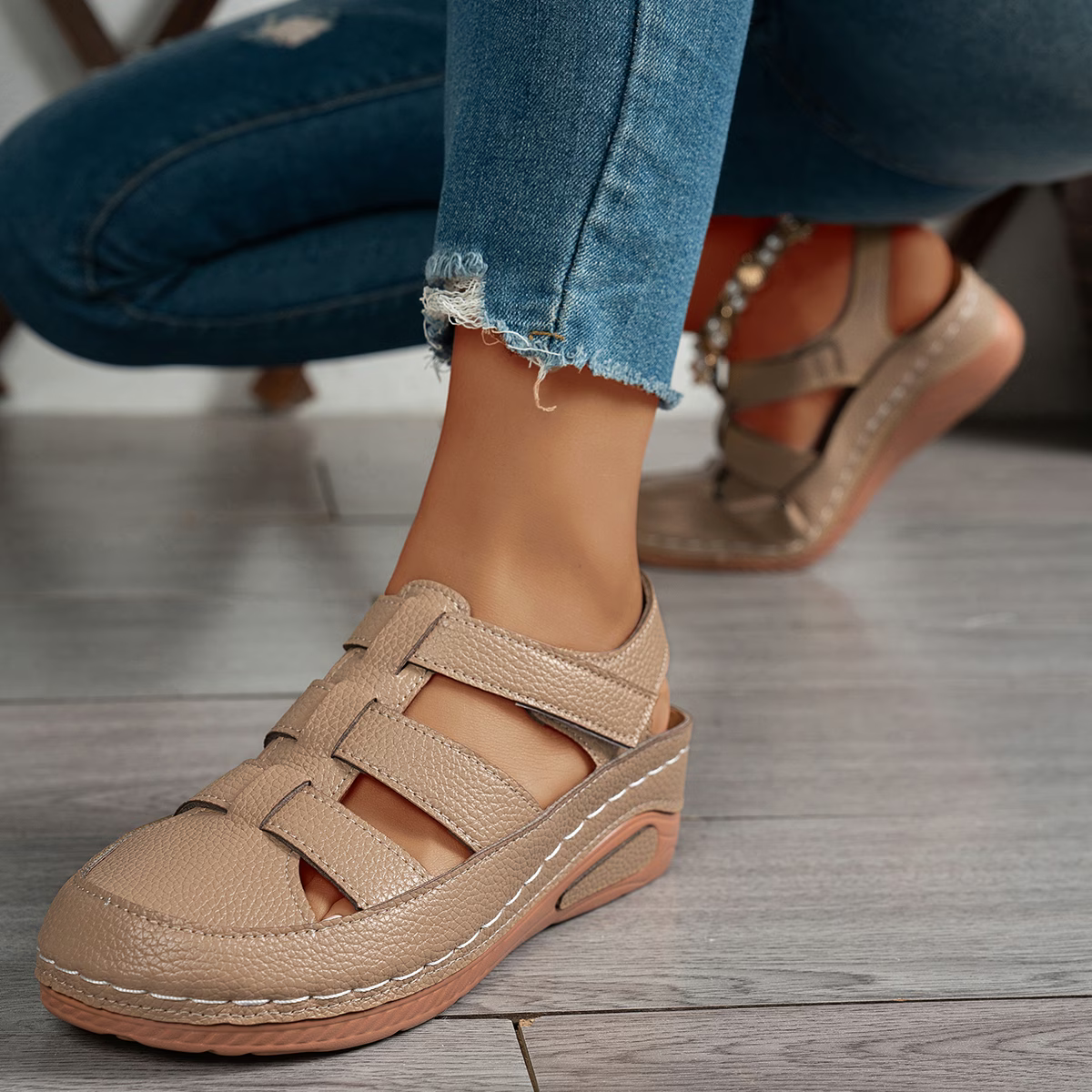Women's Fashion Comfortable Hollow Breathable Adjustable Hook-And-Loop Wedge Sandals Outdoor Shoes