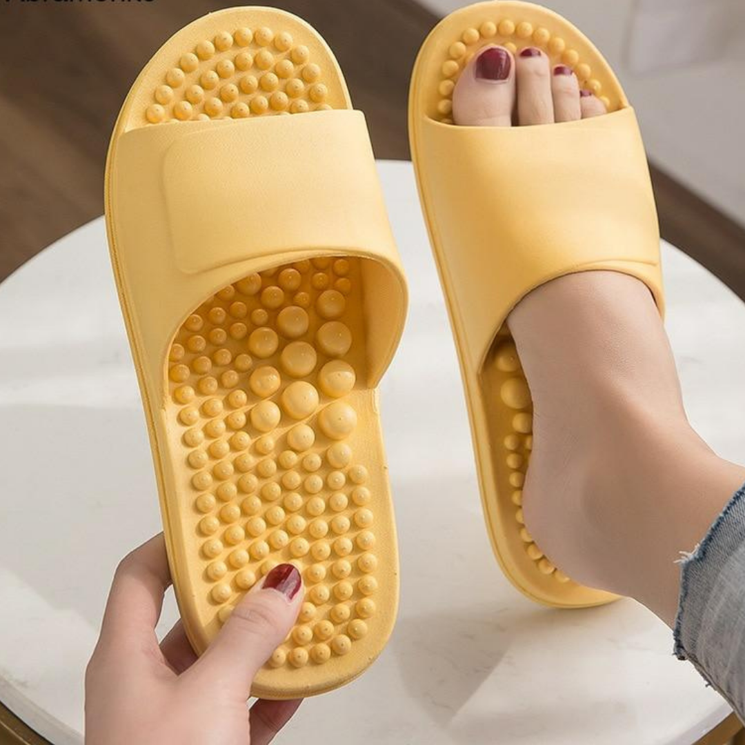 Rutschfeste Massage-Hausschuhe für das Badezimmer im Innenbereich