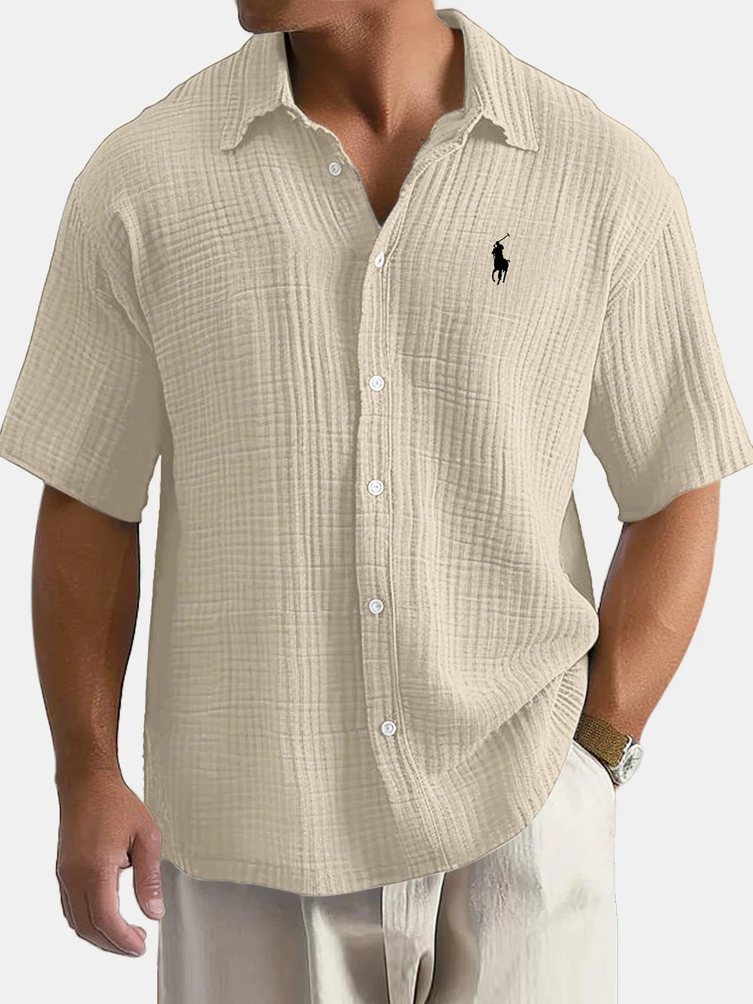 Lässiges Herrenhemd mit lockerer Passform und Knopfleiste