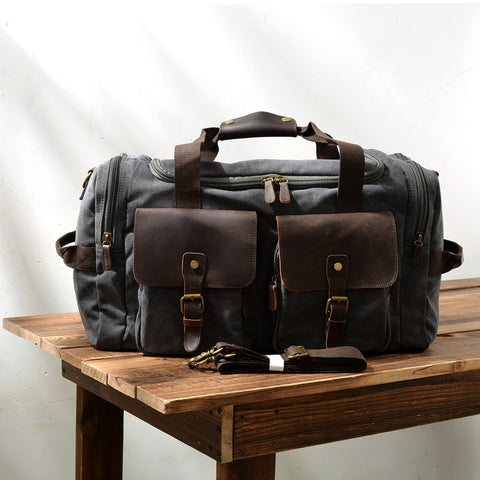 water resistant weekend duffle