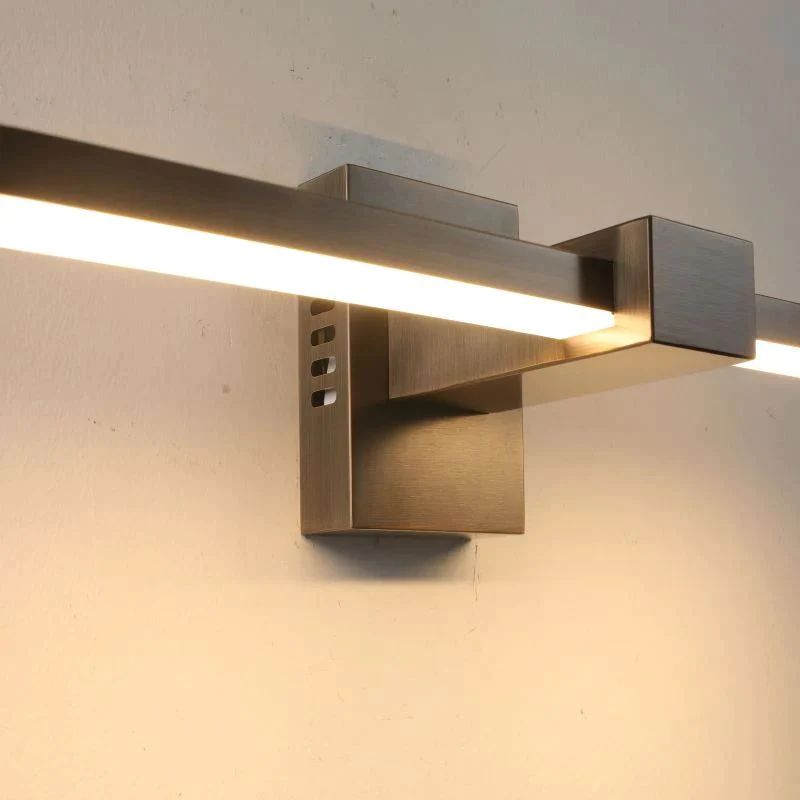 Forma Linear Picture Light detail view