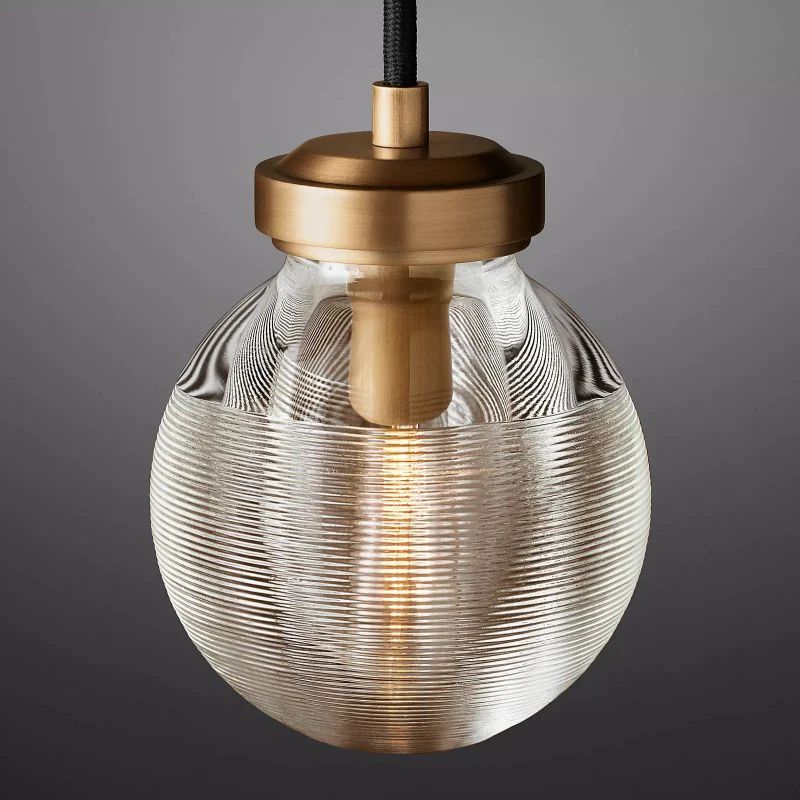 Pearl Pendant detail view