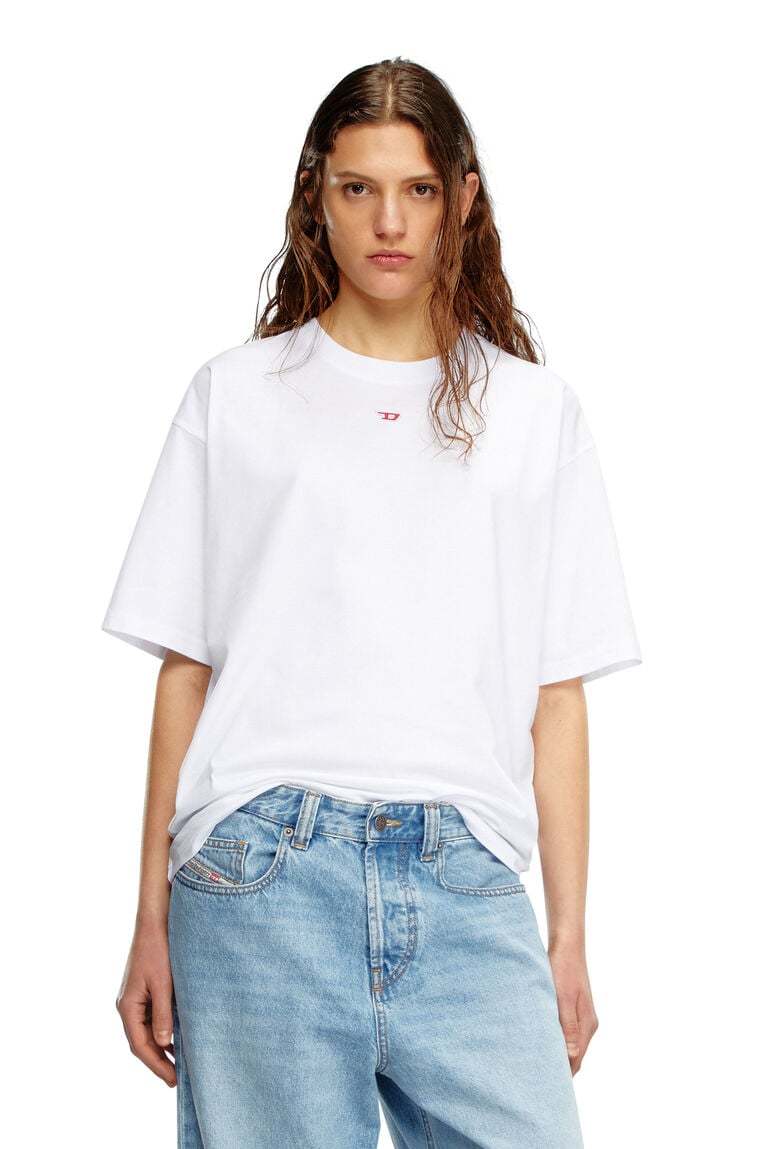 T-shirt with embroidered D patch-White