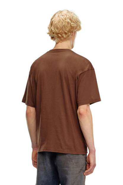 T-shirt with embroidered D patch-Brown