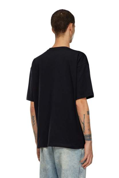 T-shirt with embroidered D patch-Black