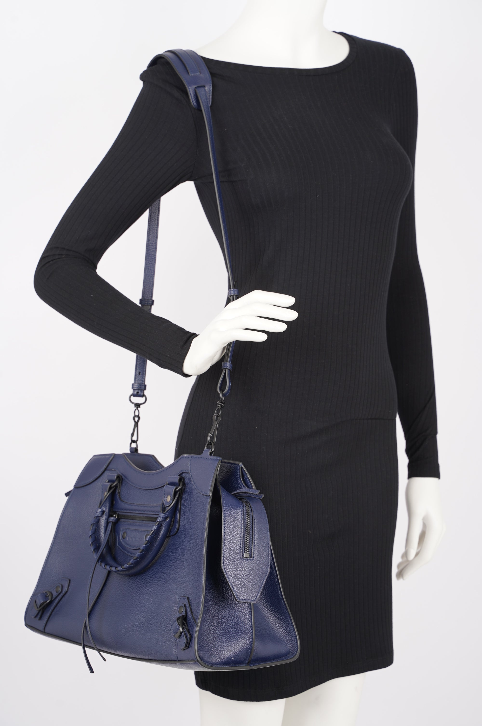 BALETKTNCIAGA Womens Neo City Bag Navy Leather Medium