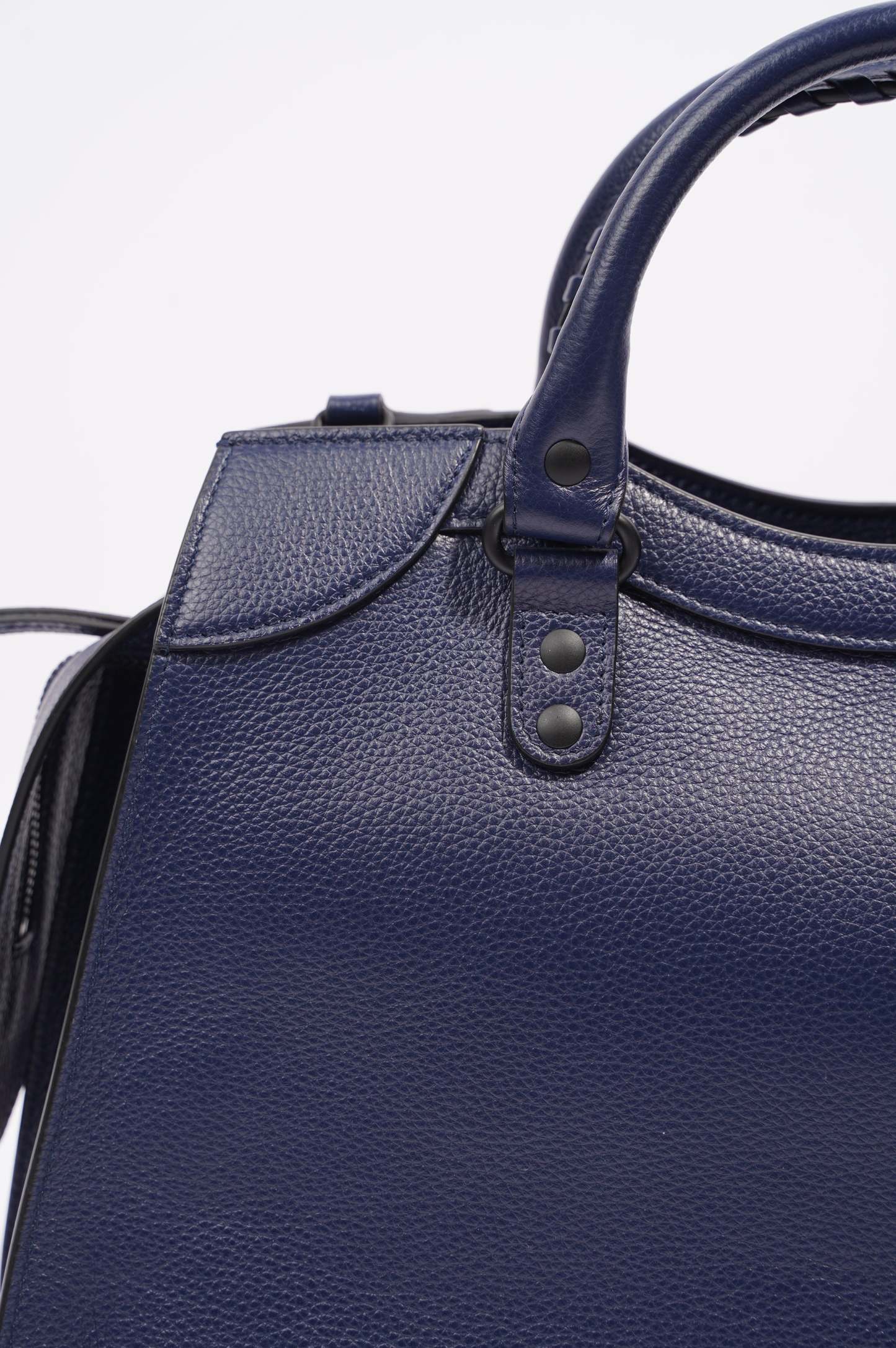 BALETKTNCIAGA Womens Neo City Bag Navy Leather Medium