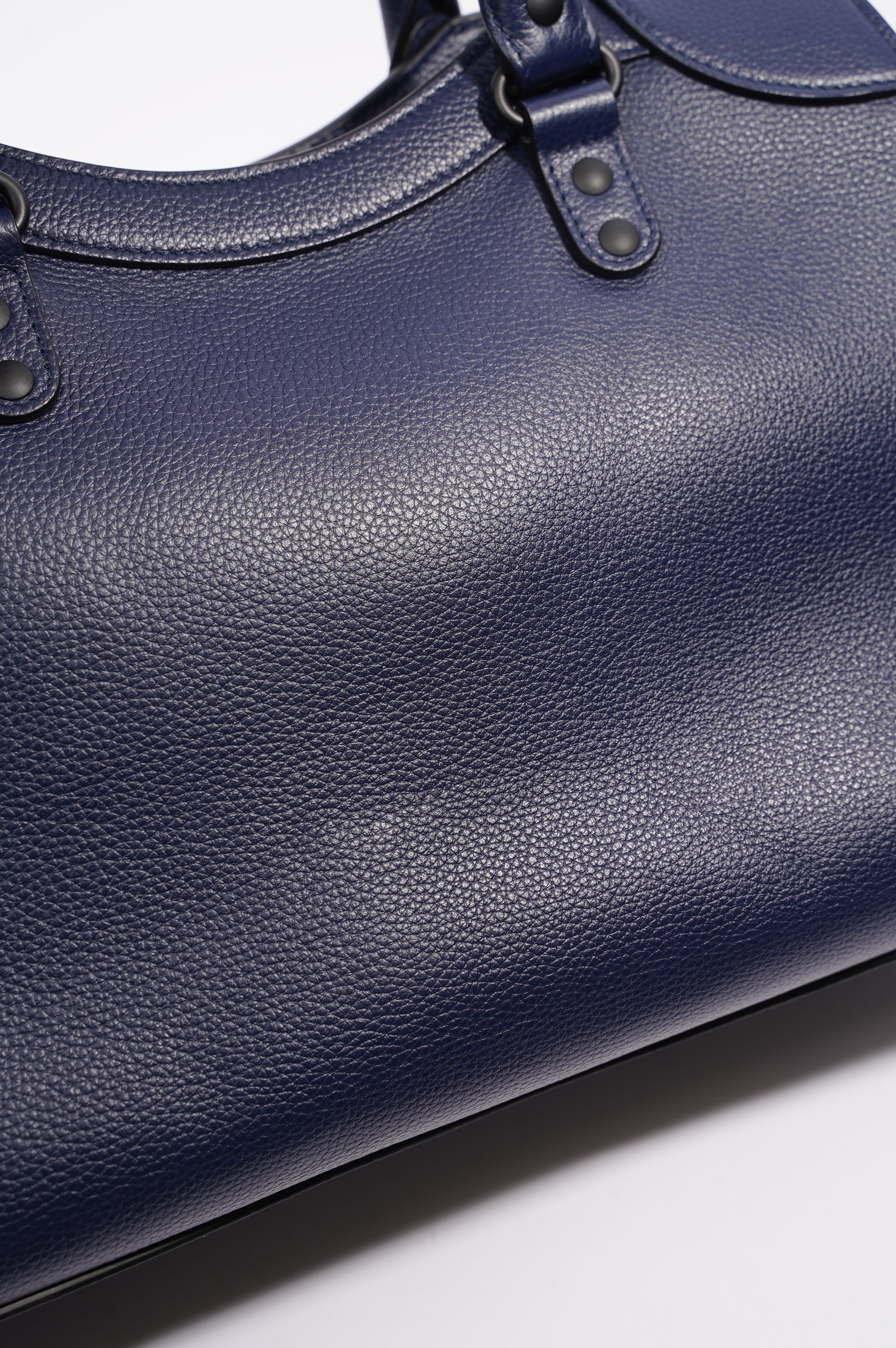 BALETKTNCIAGA Womens Neo City Bag Navy Leather Medium