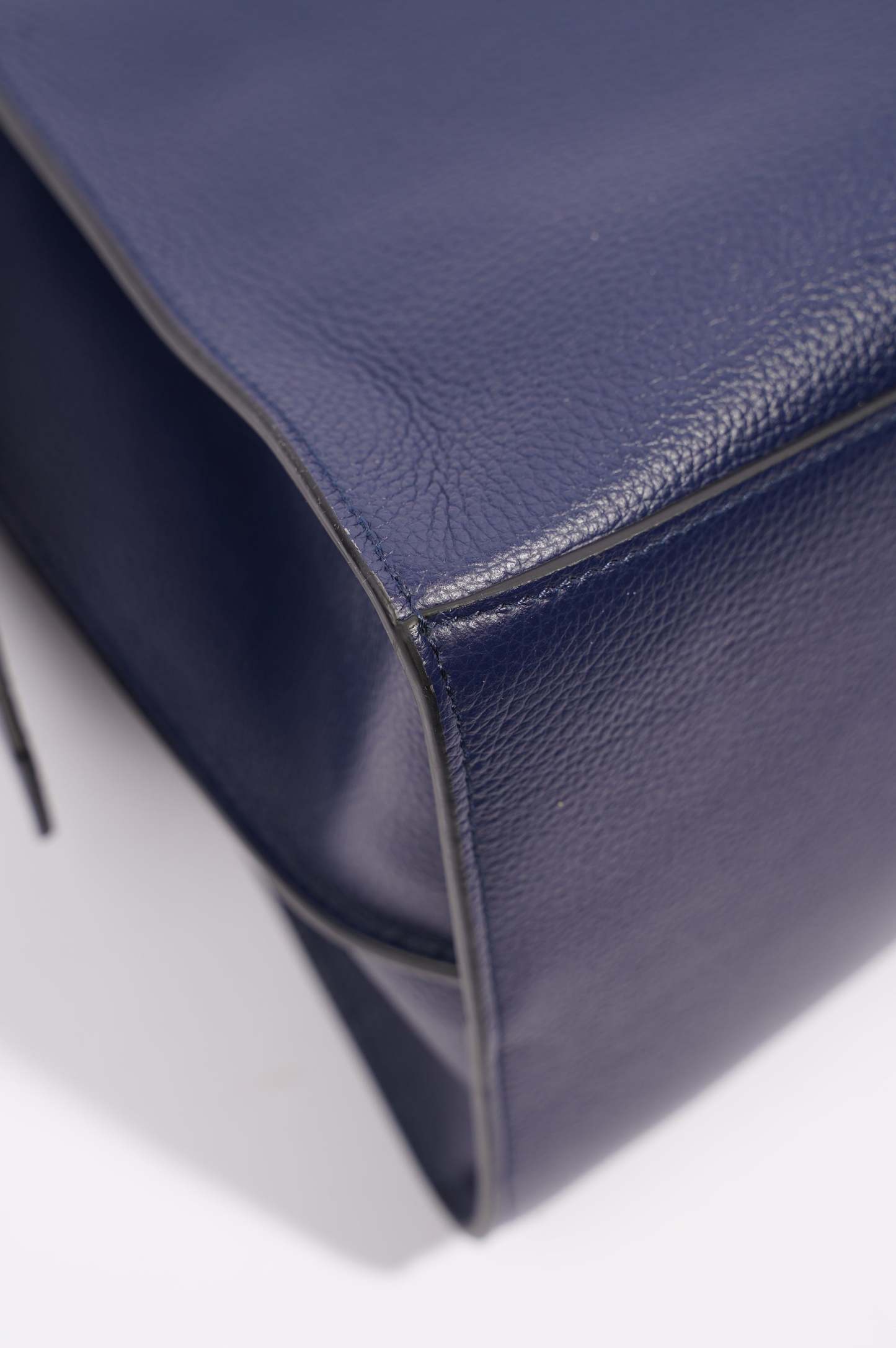 BALETKTNCIAGA Womens Neo City Bag Navy Leather Medium