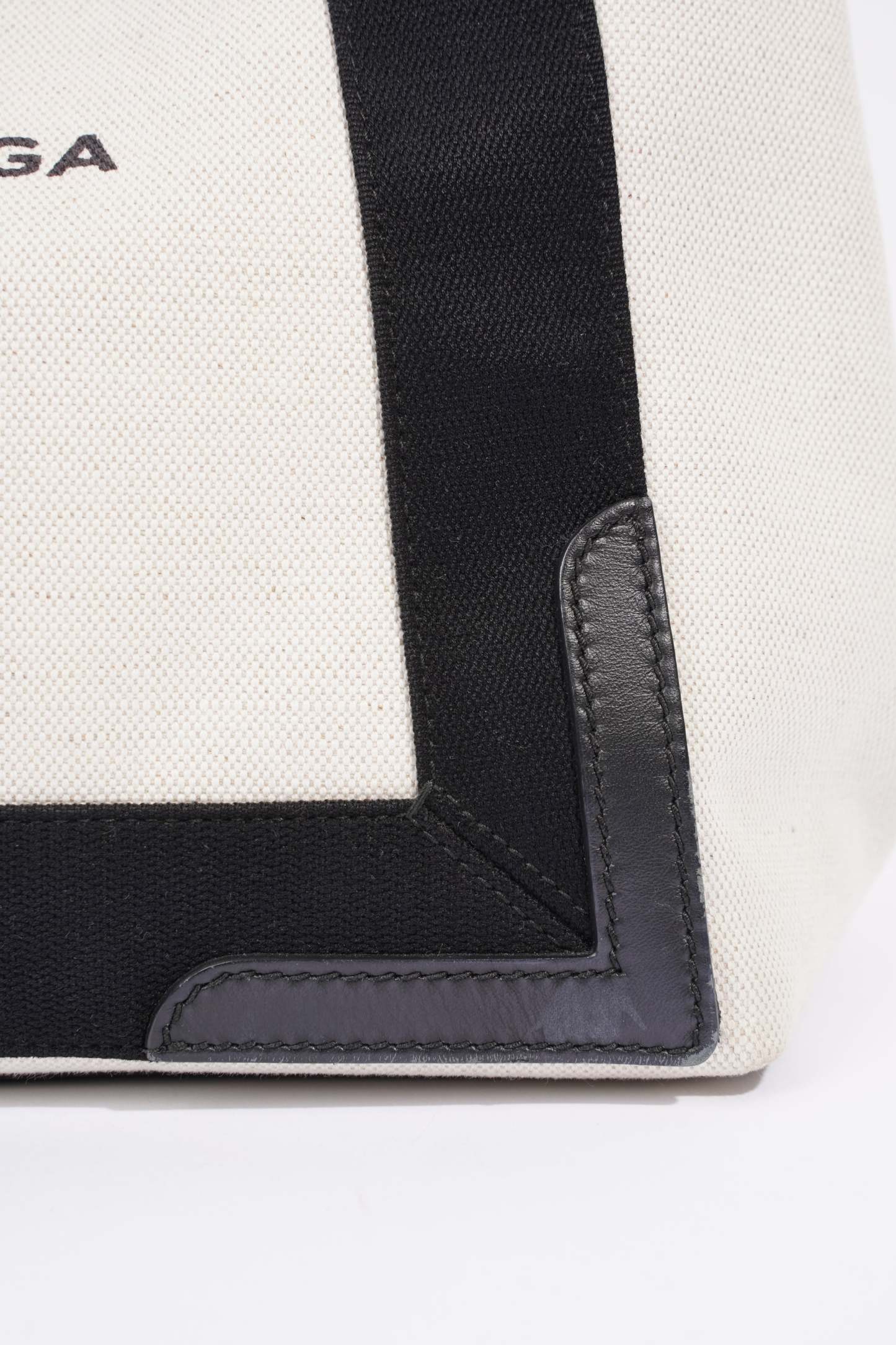 BALETKTNCIAGA Cabas Tote Bag Off white / Black Canvas Small