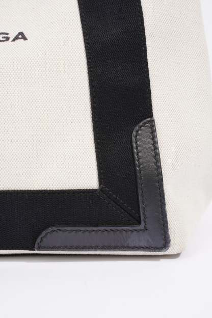 BALETKTNCIAGA Cabas Tote Bag Off white / Black Canvas Small