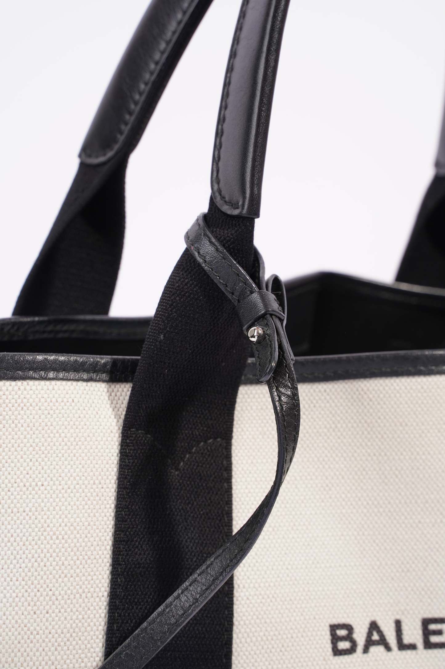 BALETKTNCIAGA Cabas Tote Bag Off white / Black Canvas Small